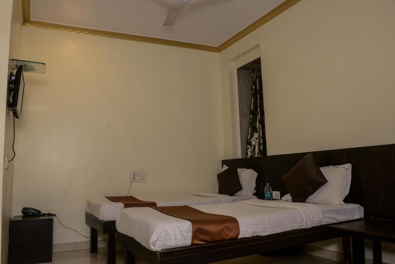 Hotel National Mumbai Exterior foto