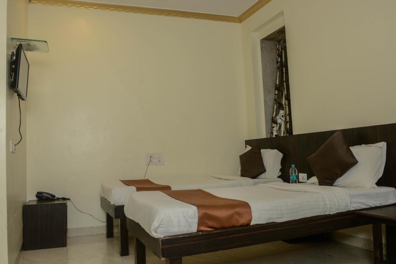 Hotel National Mumbai Exterior foto